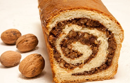 cozonac-cu-crema-de-nuci-si-ciocolata